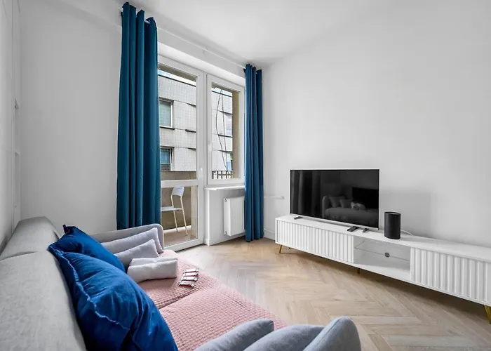 Koneser Apartment - Workspace, Balcony, Subway - By Rentujemy